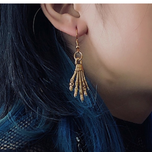 SKELETON HAND EARRINGS - Picture 3 of 3
